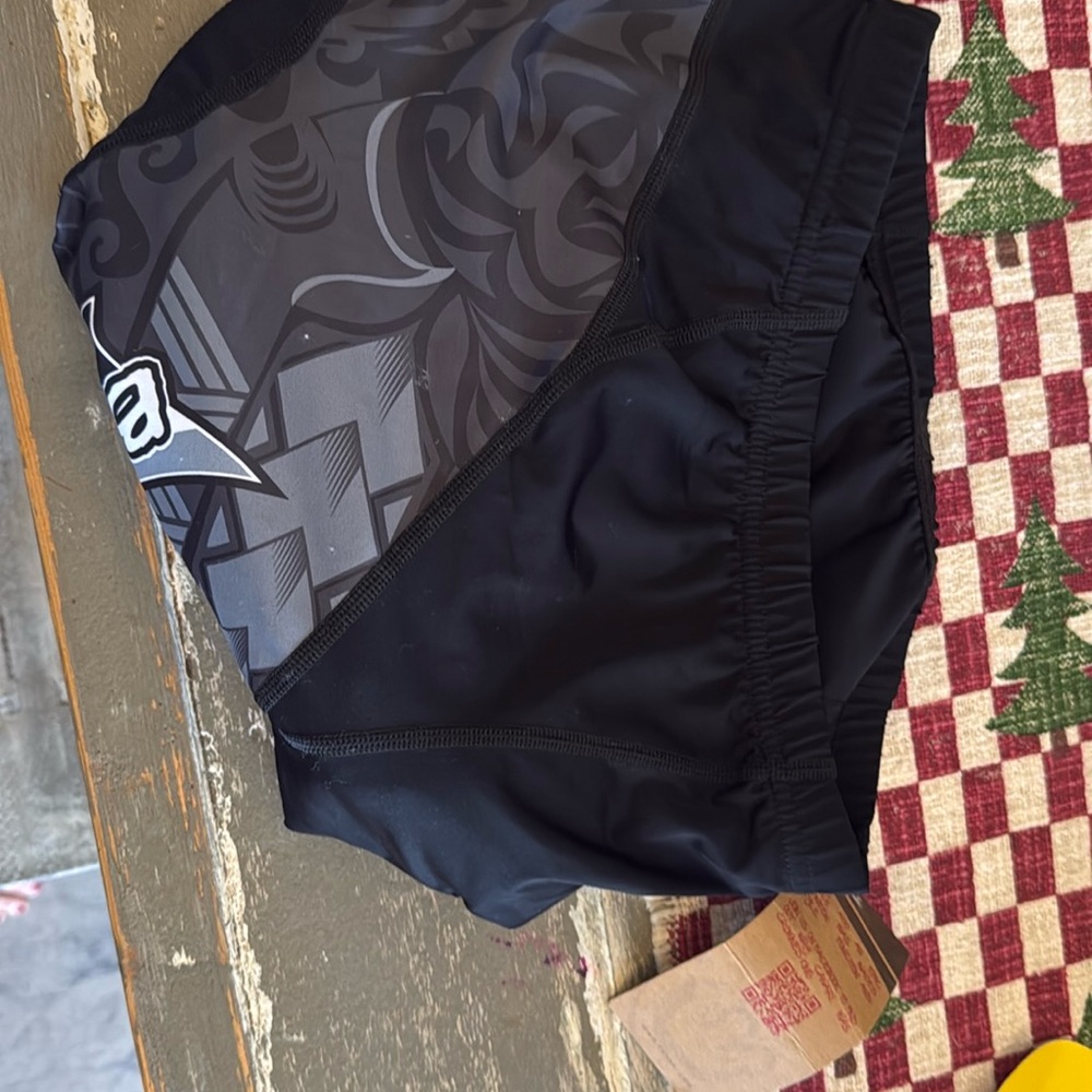 Canari cycle wear new